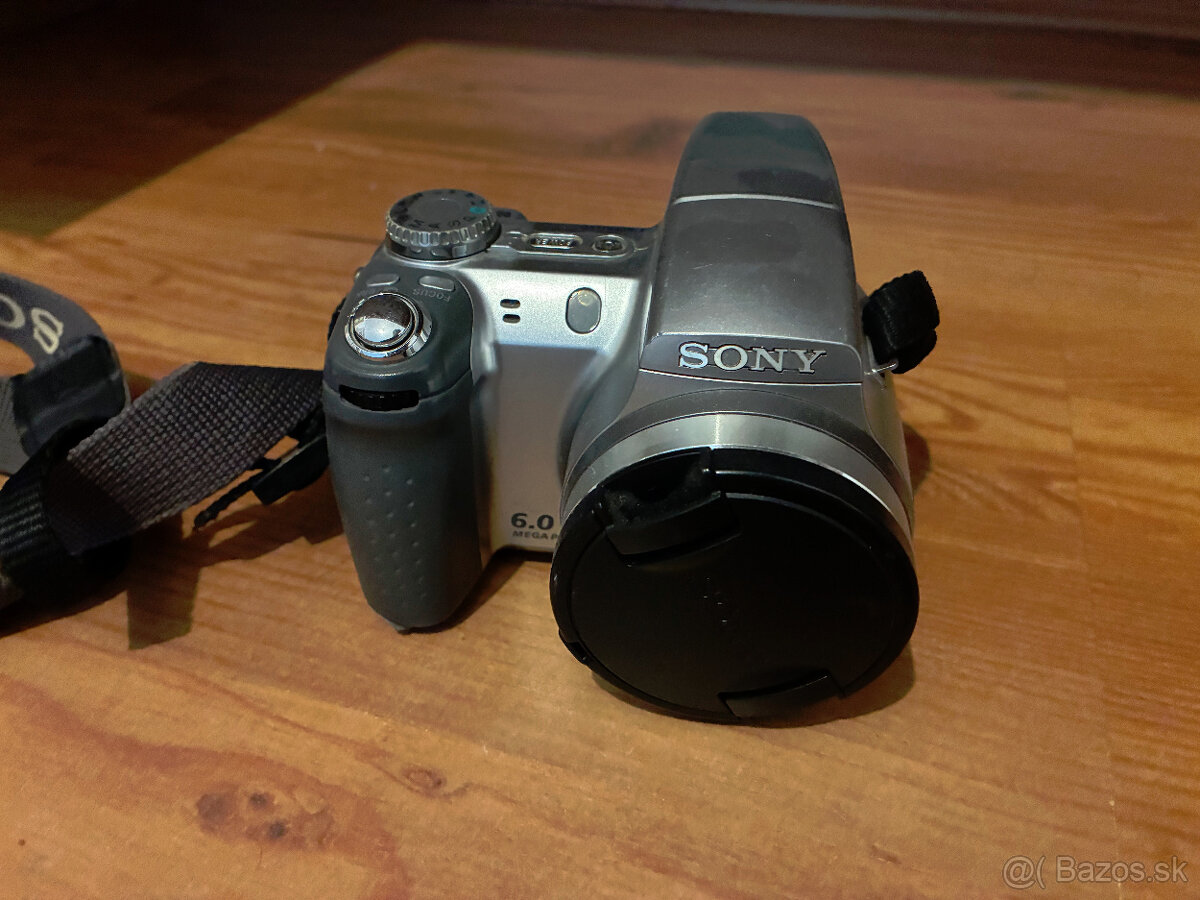SONY DSC-H2