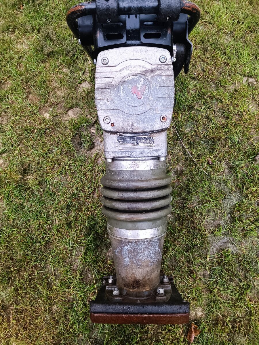 Vibračný pech, žaba, skokan, dusadlo