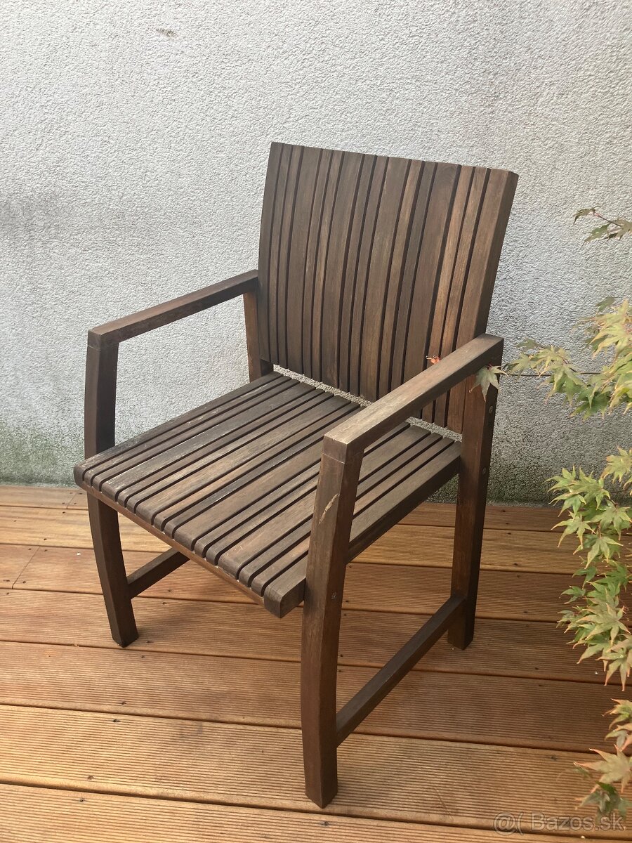 4 drevene stolicky z akacie