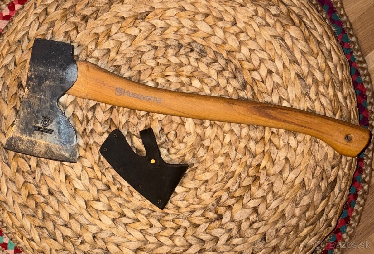 Tesárska sekera Husqvarna