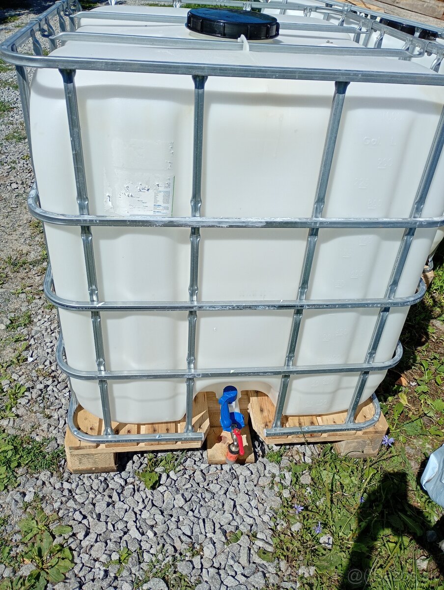 Predám ibc nádrž 1000 L