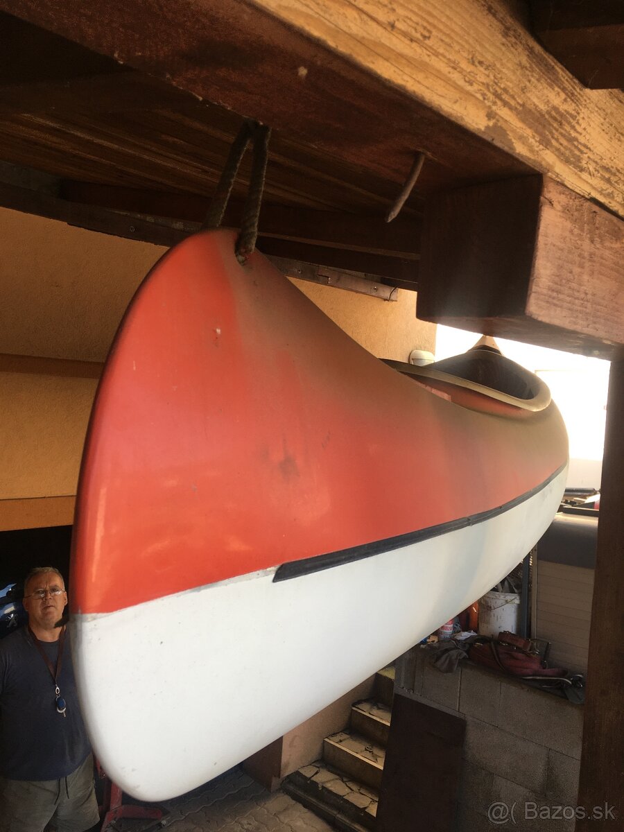 Laminátové kanoe 5,2m