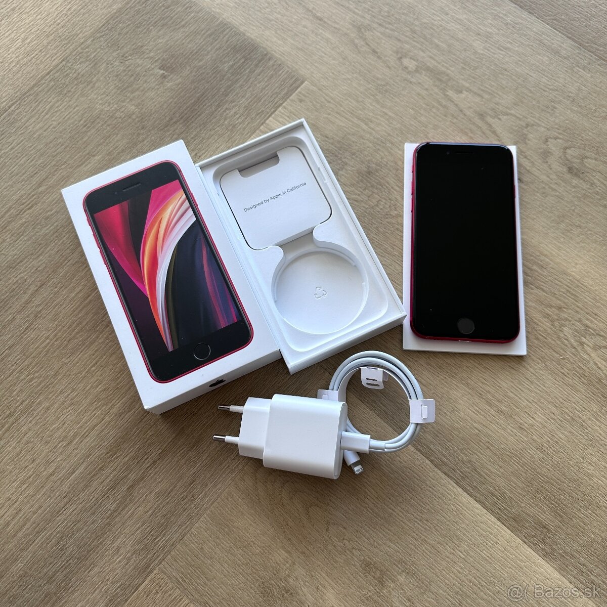 iPhone SE 2020 64 GB Red