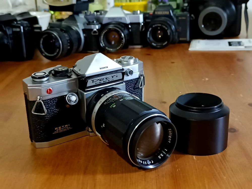 PETRI Penta (Soligor 3,5/135mm M42) - 1959