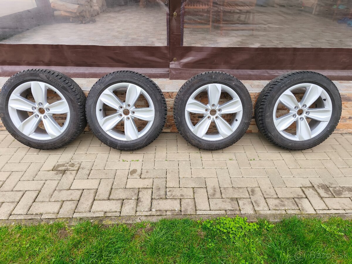Zimná sada VW Istanbul 5x112 R17 s pneu Pirelli 215/55 R17