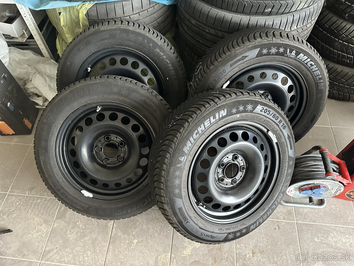 Predám zimné kolesa Mercedes A