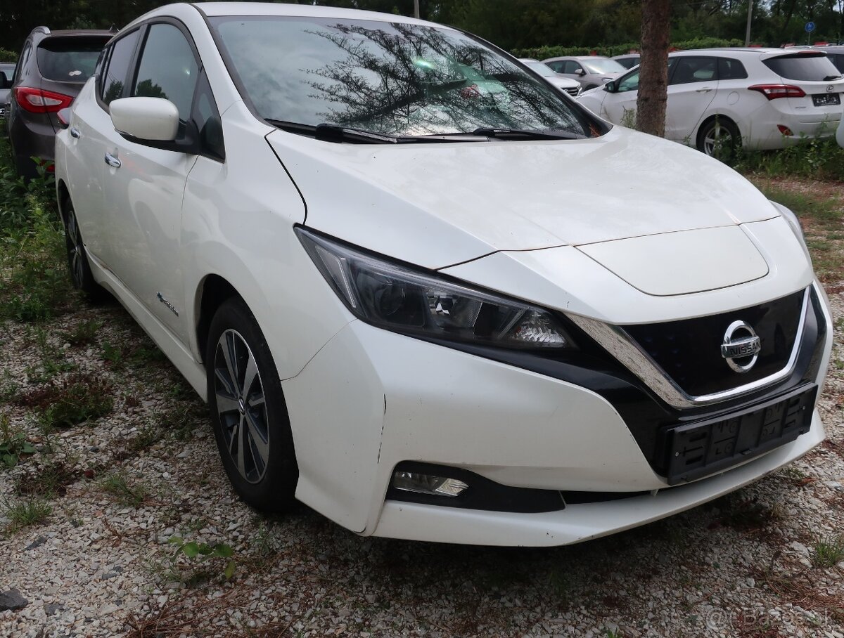 Nissan Leaf r.2020 90kW, odpočet DPH, cena len 11.999€ + DPH
