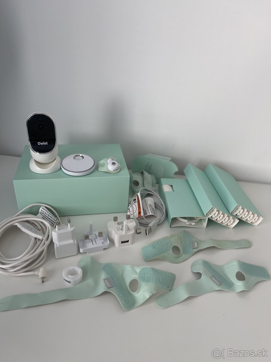 Owlet Smart Sock 3 & Camera Bundle