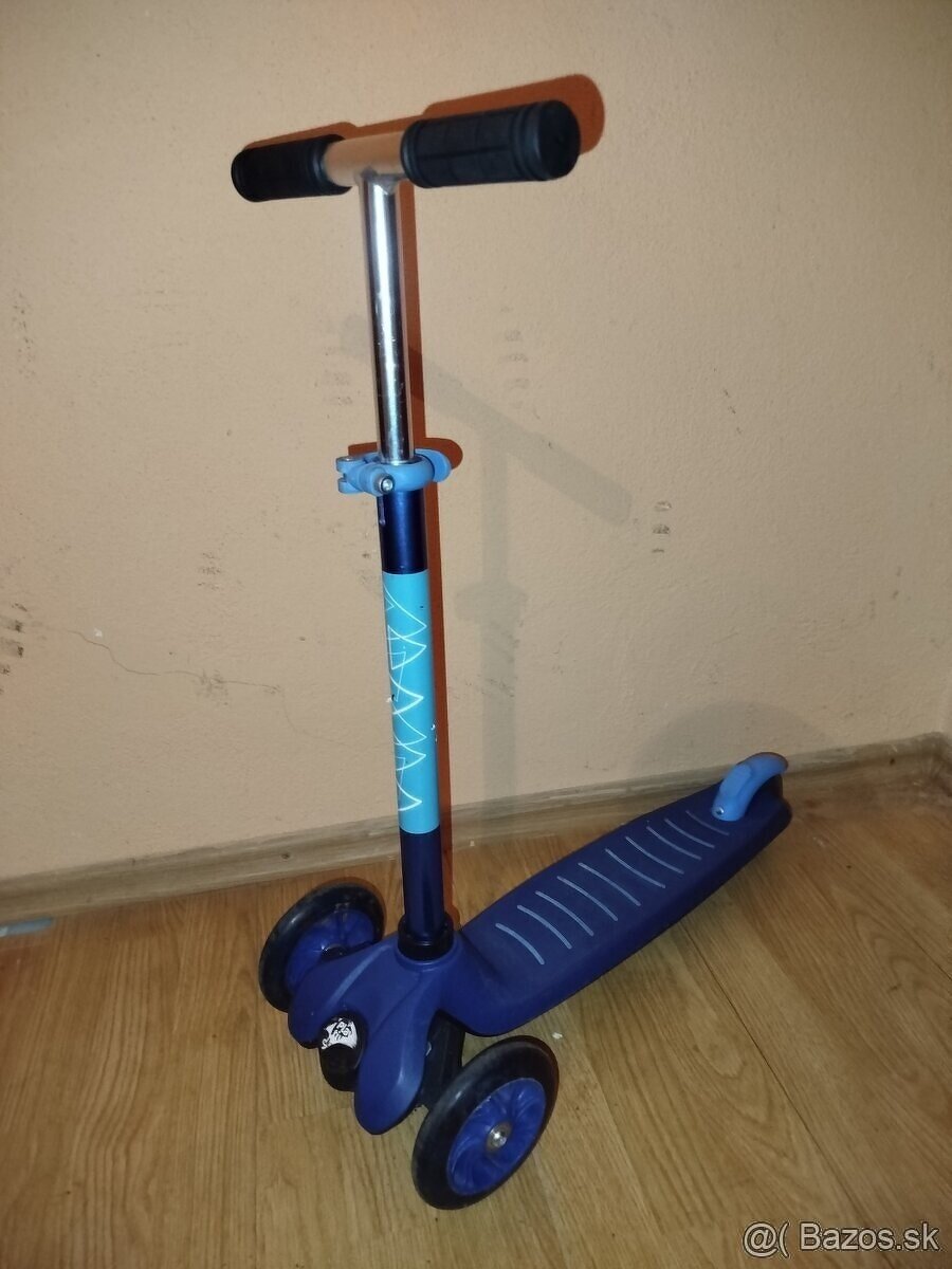Kolobežka trojkolka
