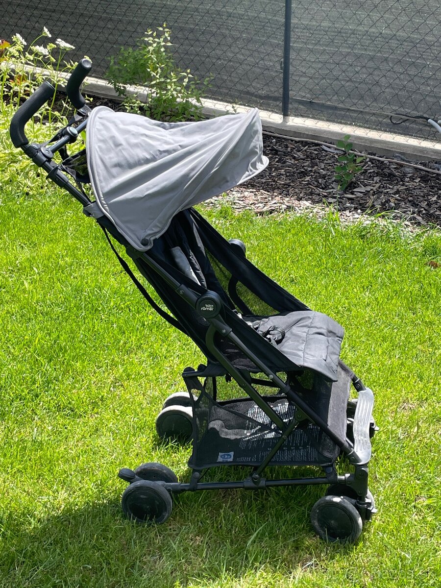 Bugina - Kočík Britax Holiday 2.0