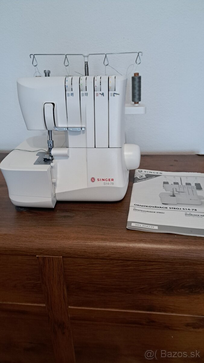 Overlock Singer S14-78 ,Šijací stroj Singer M2105