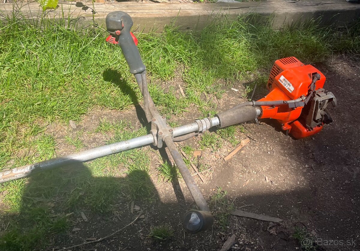 Krovinorez Oleo-Mac 735T