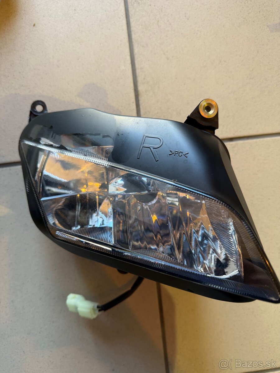Honda CBR 600rr svetlomet