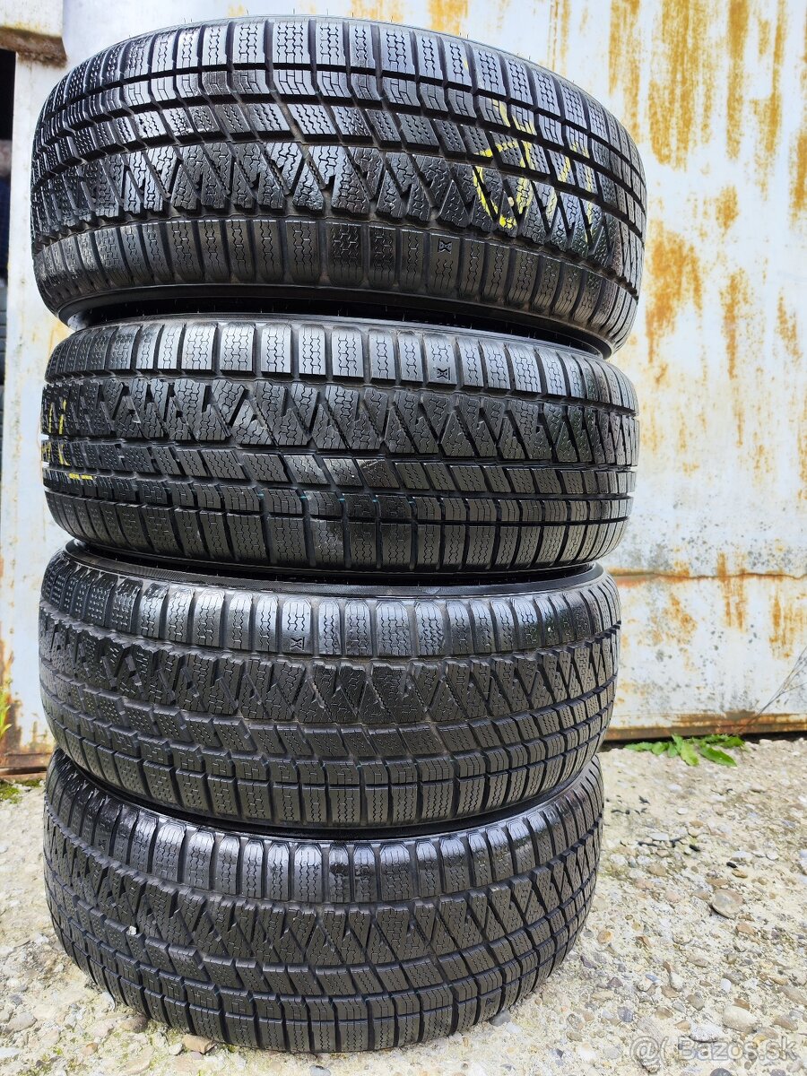 Zimné pneu = KUMHO = 245/65 R17 111H