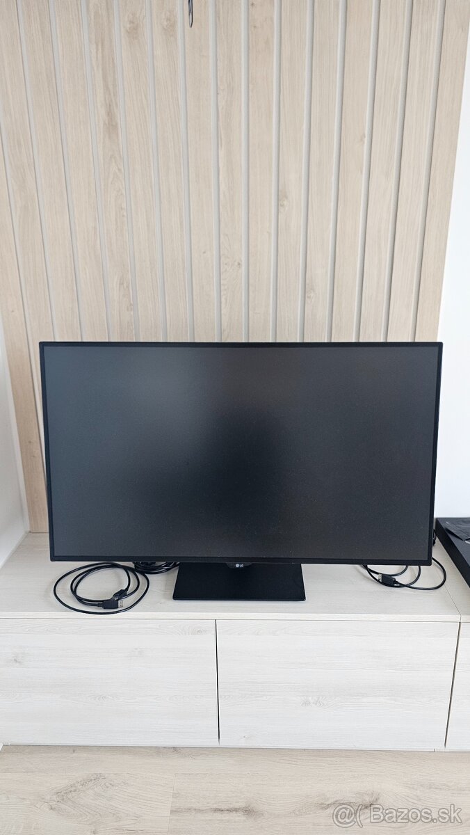 Predám 43'' monitor