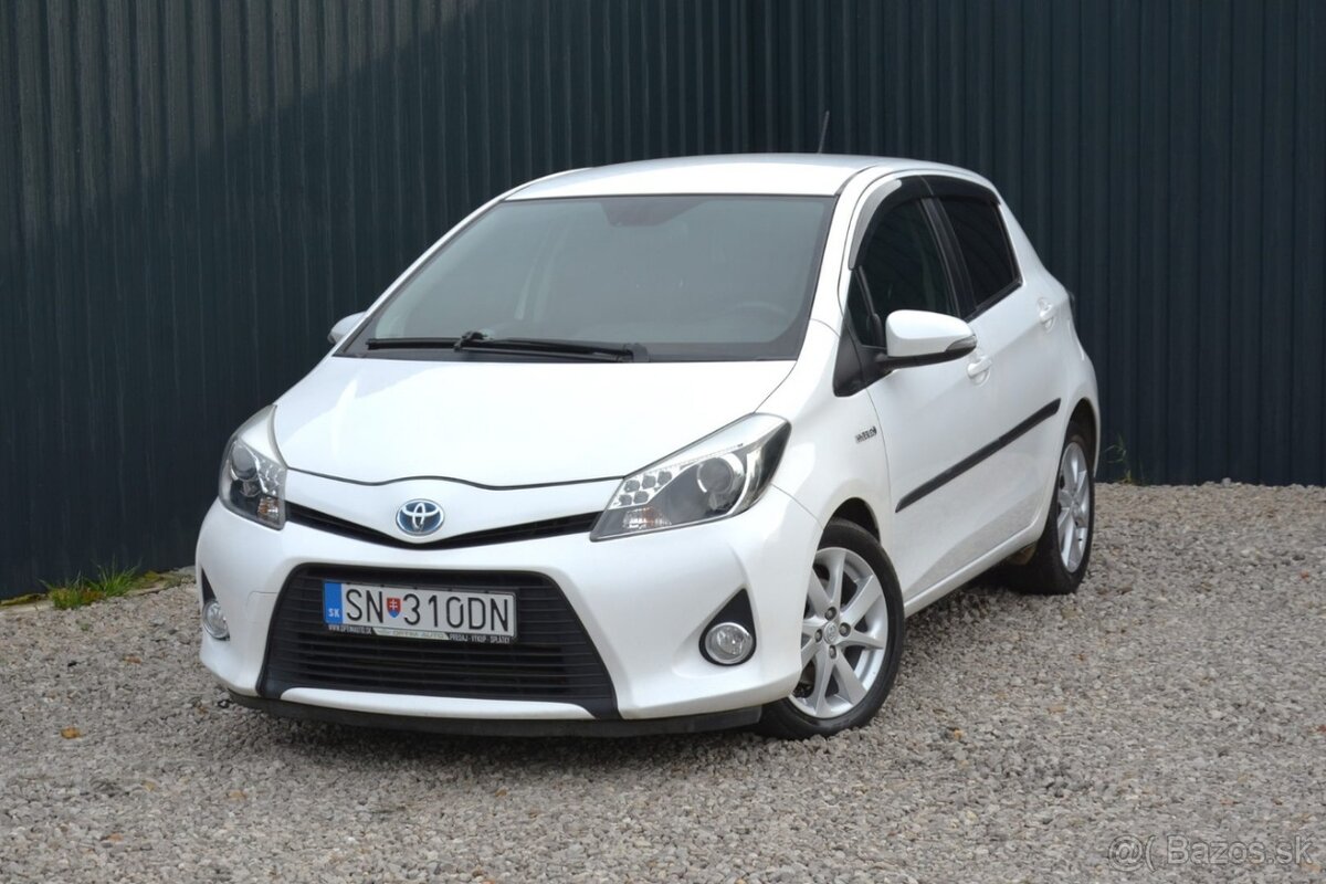 Toyota Yaris 1.5 Hybrid, Automat, SR voz, Nová Batéria