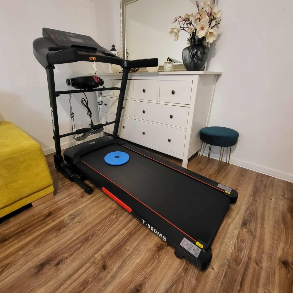 Bežecký pás HRS T-500MS (masažér, 3HP, 50x132cm, do 130kg)