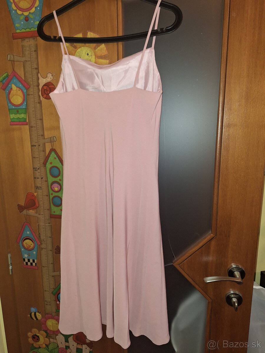 Jednoduché padave saty v.38