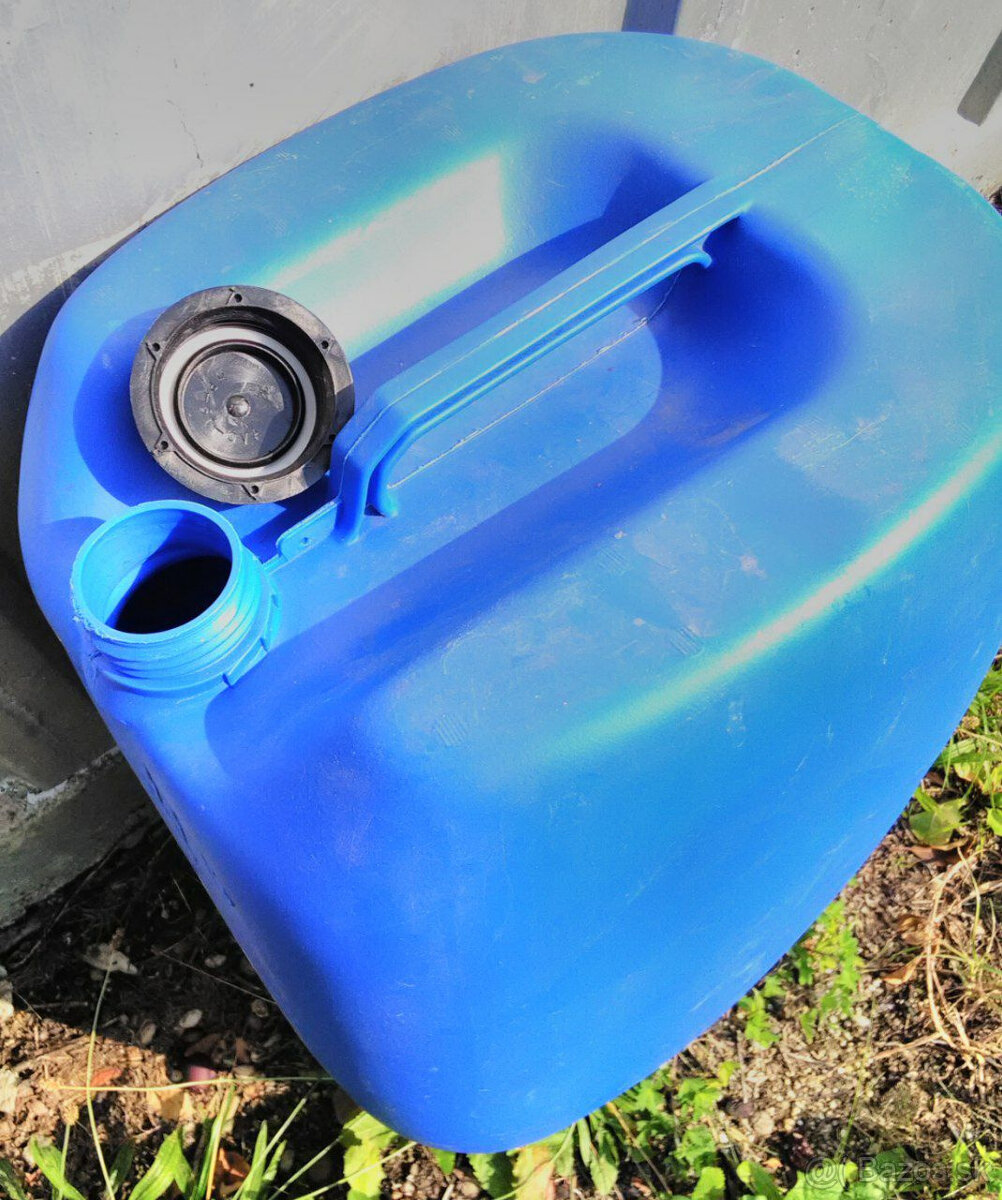 Odolný plastový sud 60L