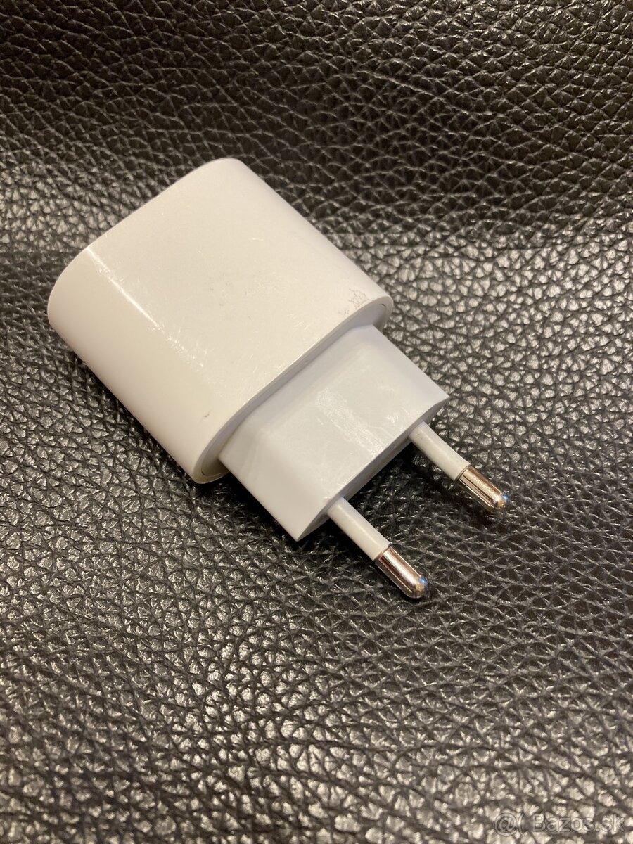 Apple USB-C adaptér