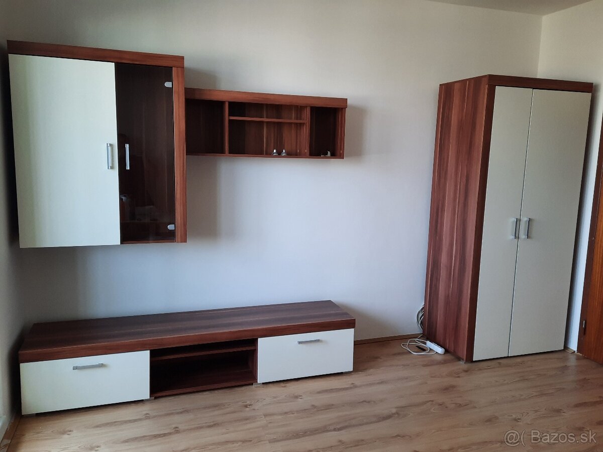 prenajom garsonky zaciatok Petrzalky Gessayova ul.