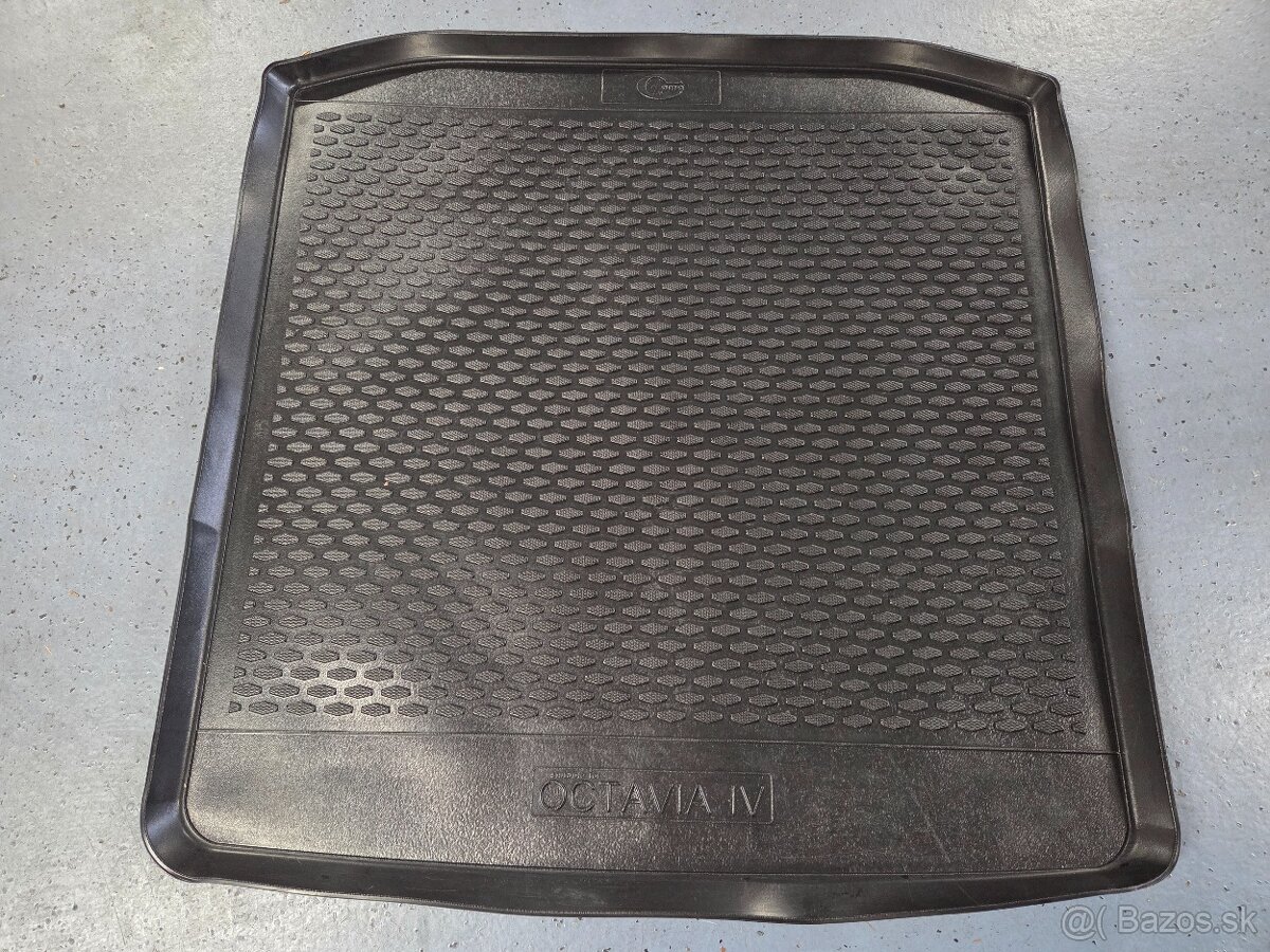 Plastova vanicka do kufra Skoda Octavia 4 combi