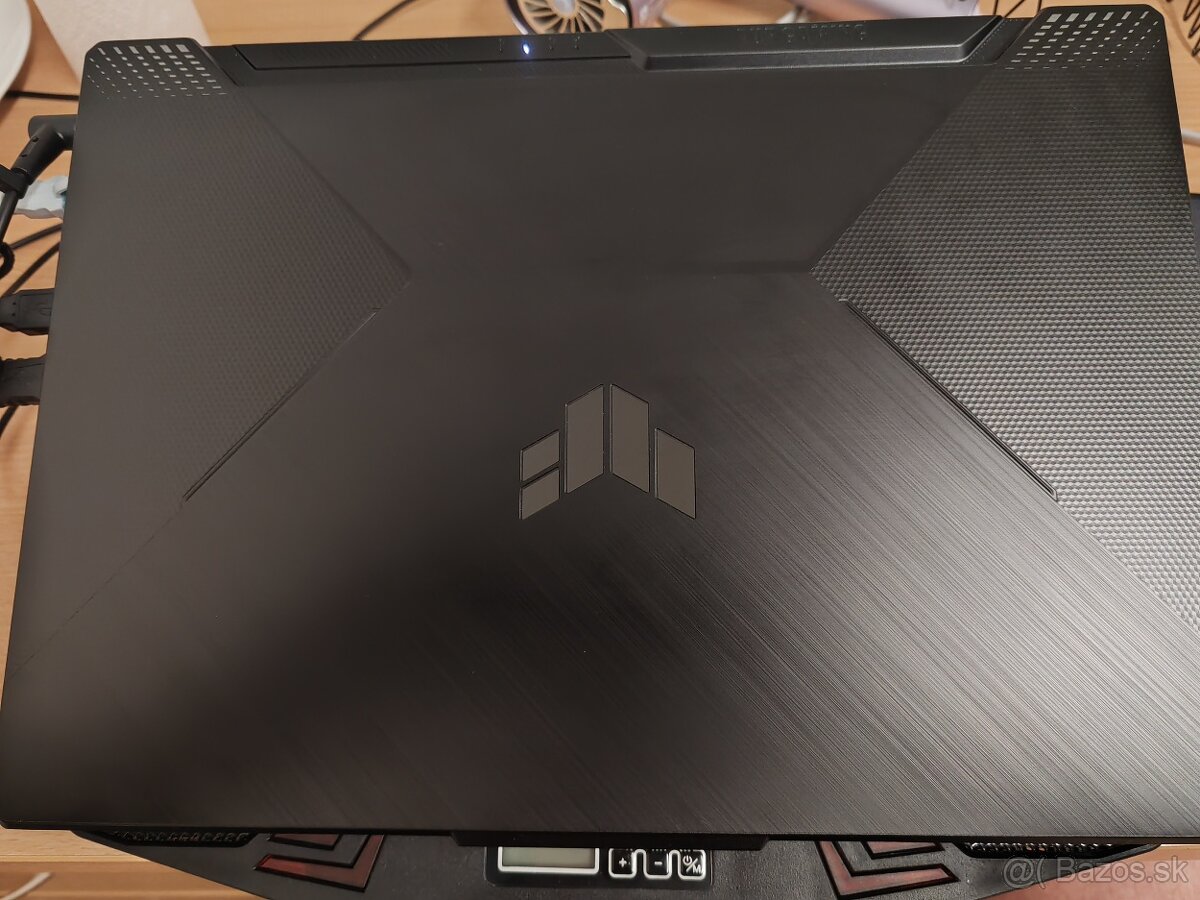 Predám notebook
