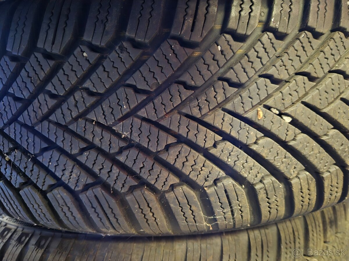 Predam zimne pneu 4x 185/60R15 Continental