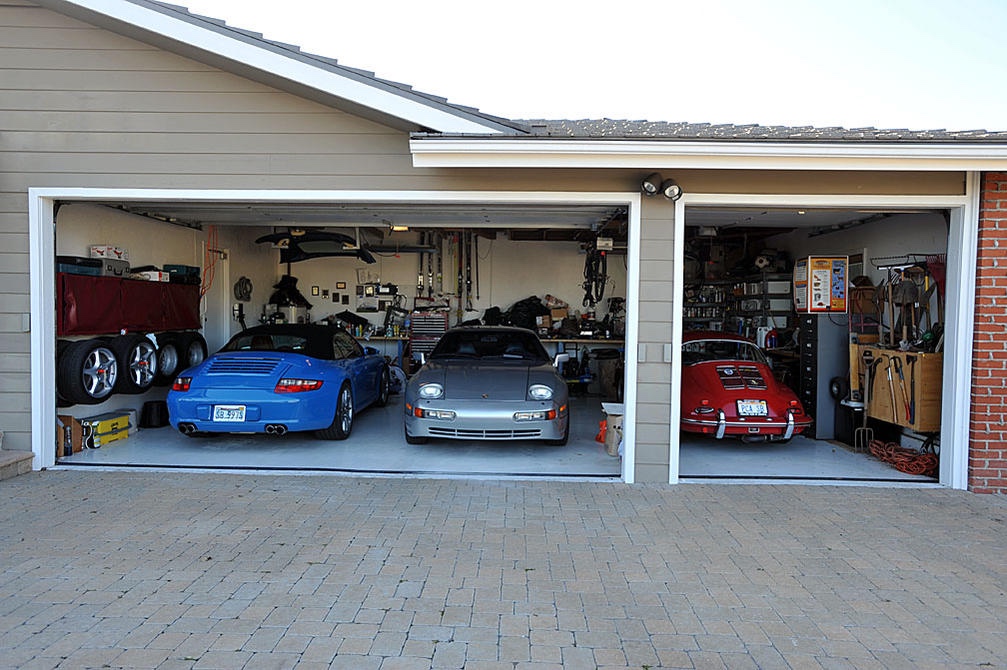 Zháňam garáž v Čáčov SENICA