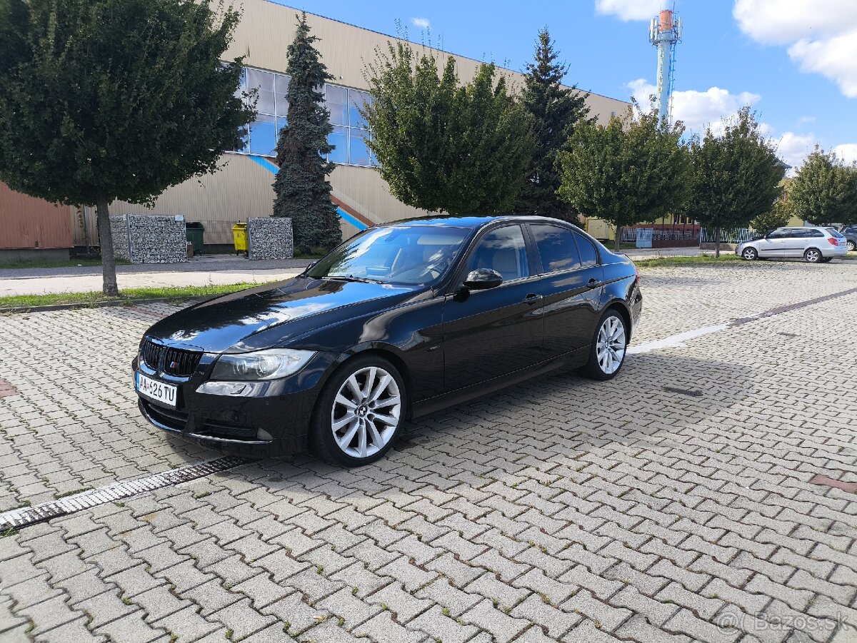 BMW e90 320i