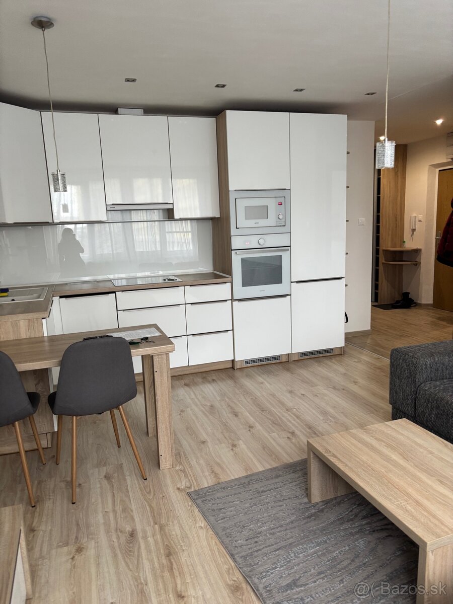 Nadčasový, útulný byt vo vyhľadavanej lokalite