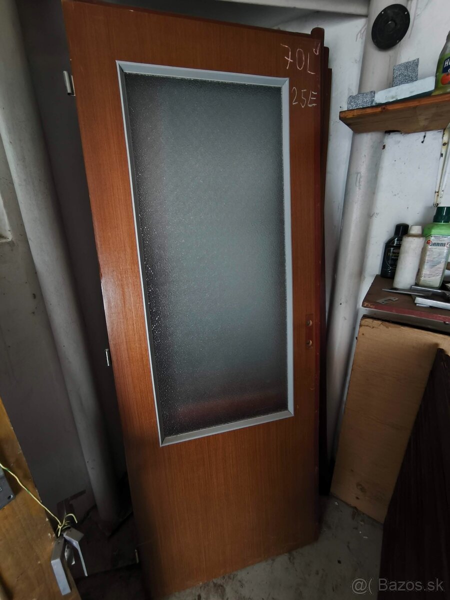 Predam dvere so sklom