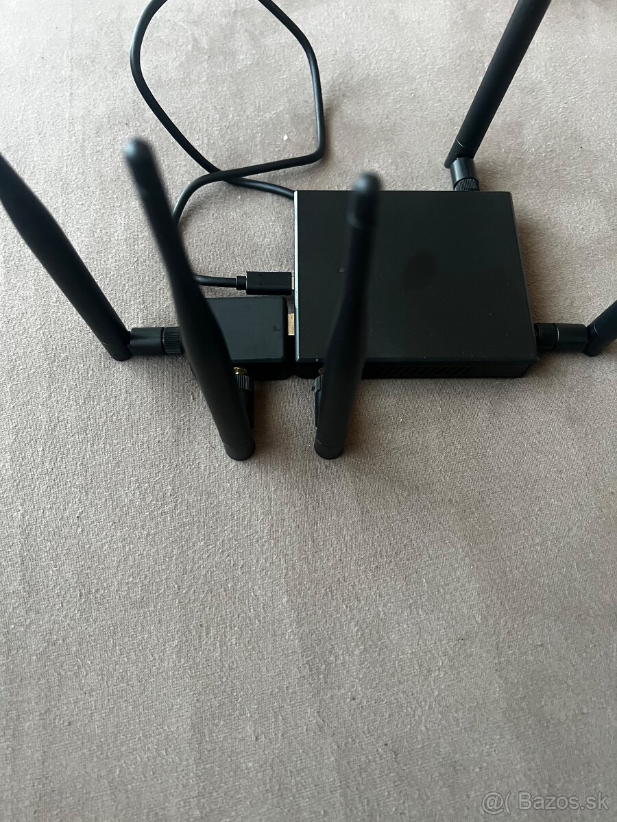Hak5 WiFi Pineapple Mark VII + MK7AC WiFi Adapter