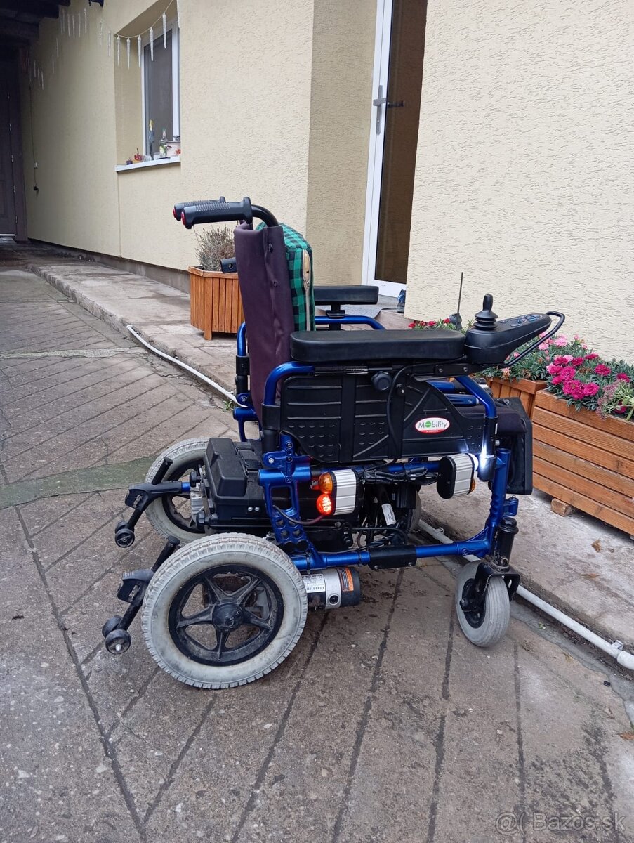Elektrický invalidný vozík