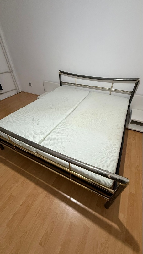 Pevna nemecka postel cca 200kg