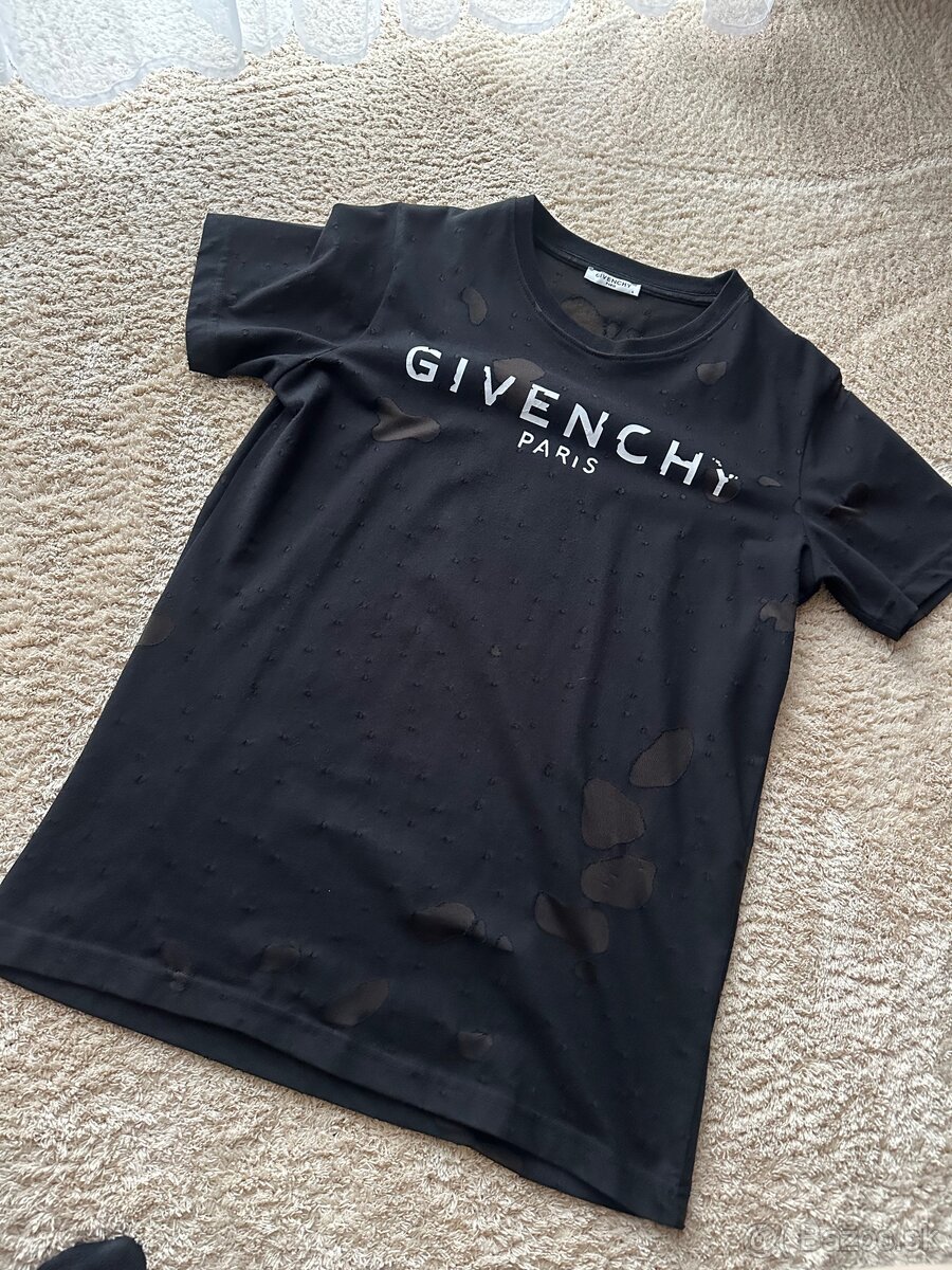 Givenchy tricko
