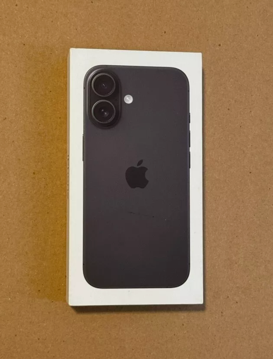 iPhone 16 128 GB čierny - Nový. Nevhodný darček