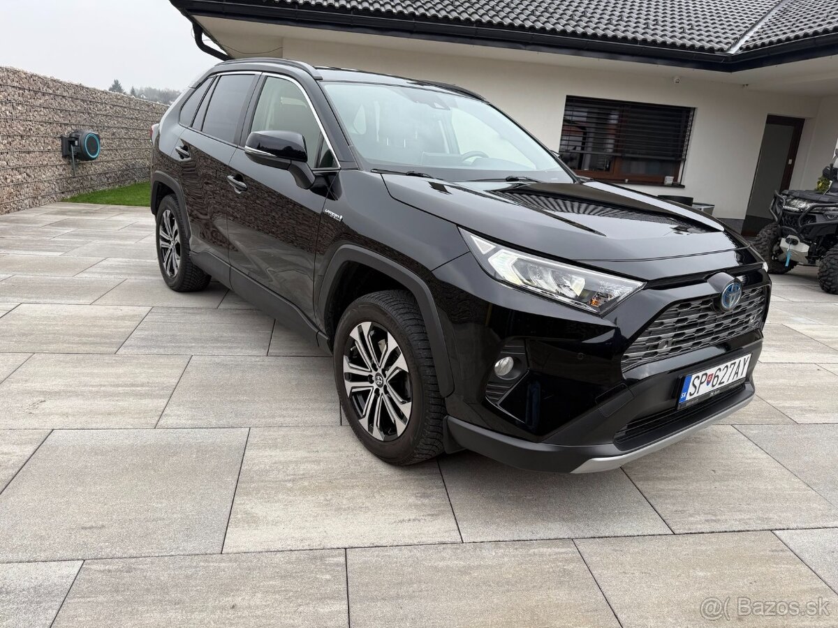 Predám Toyotu Rav4 2,5 Hybrid AWD
