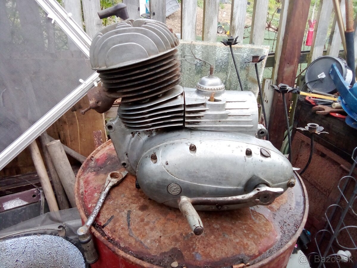 Motor Cz 175-450