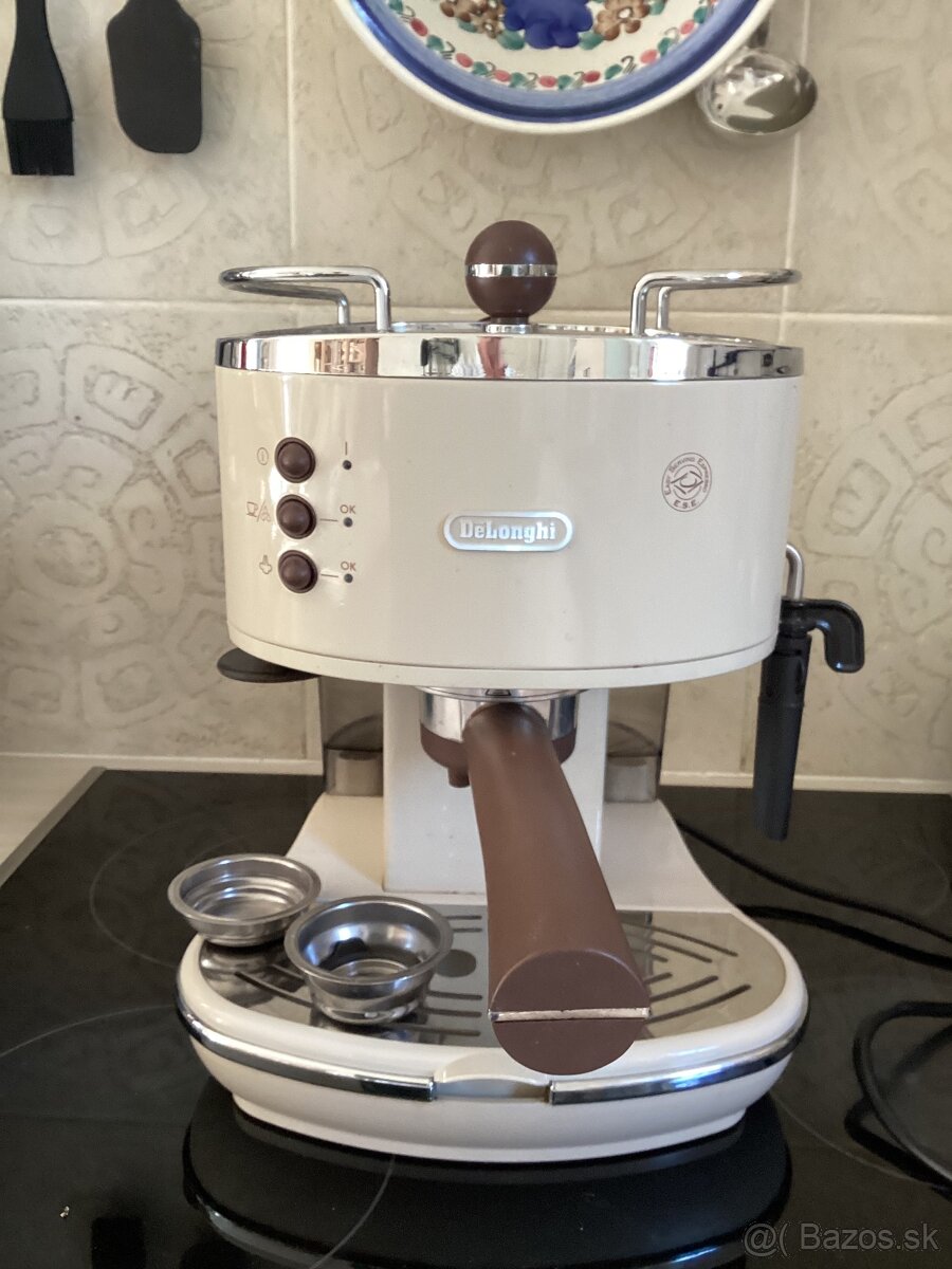 Pákový kávovar DeLonghi