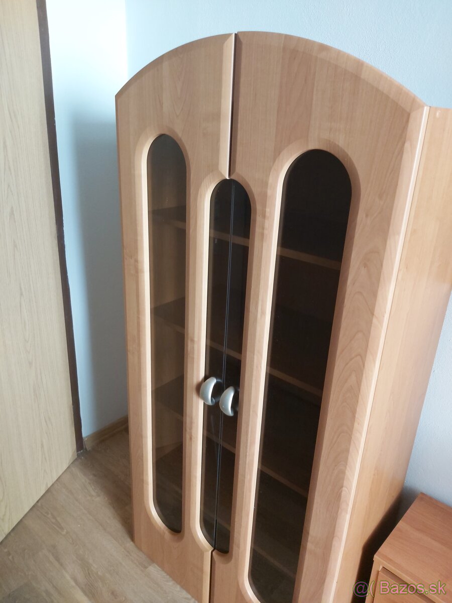 Sedačka, skrinka stolík