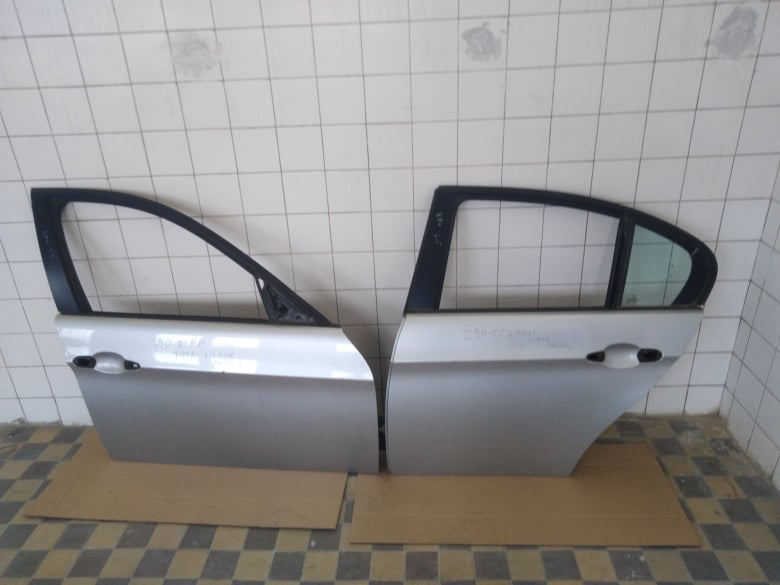 BMW E90 E91 dvere