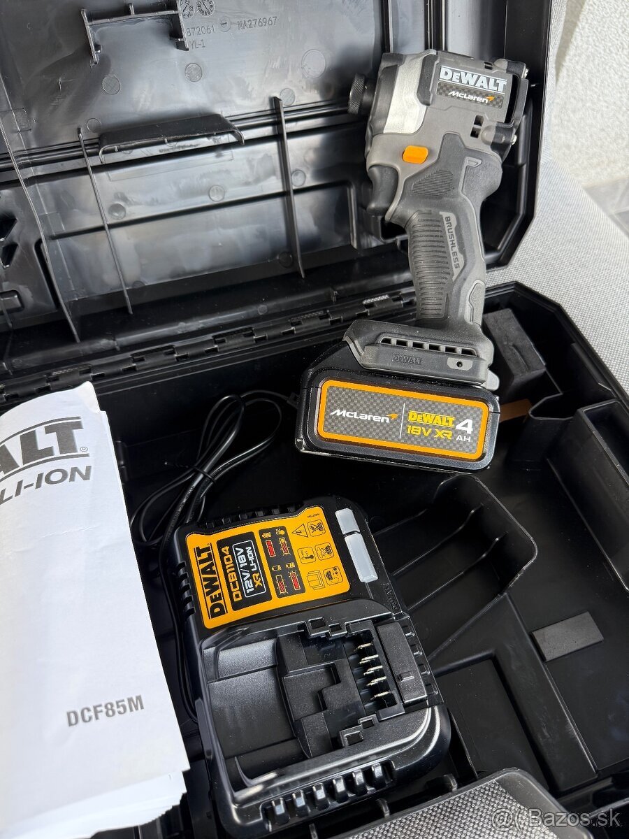 rázový uťahovač DEWALT 18V MCLAREN
