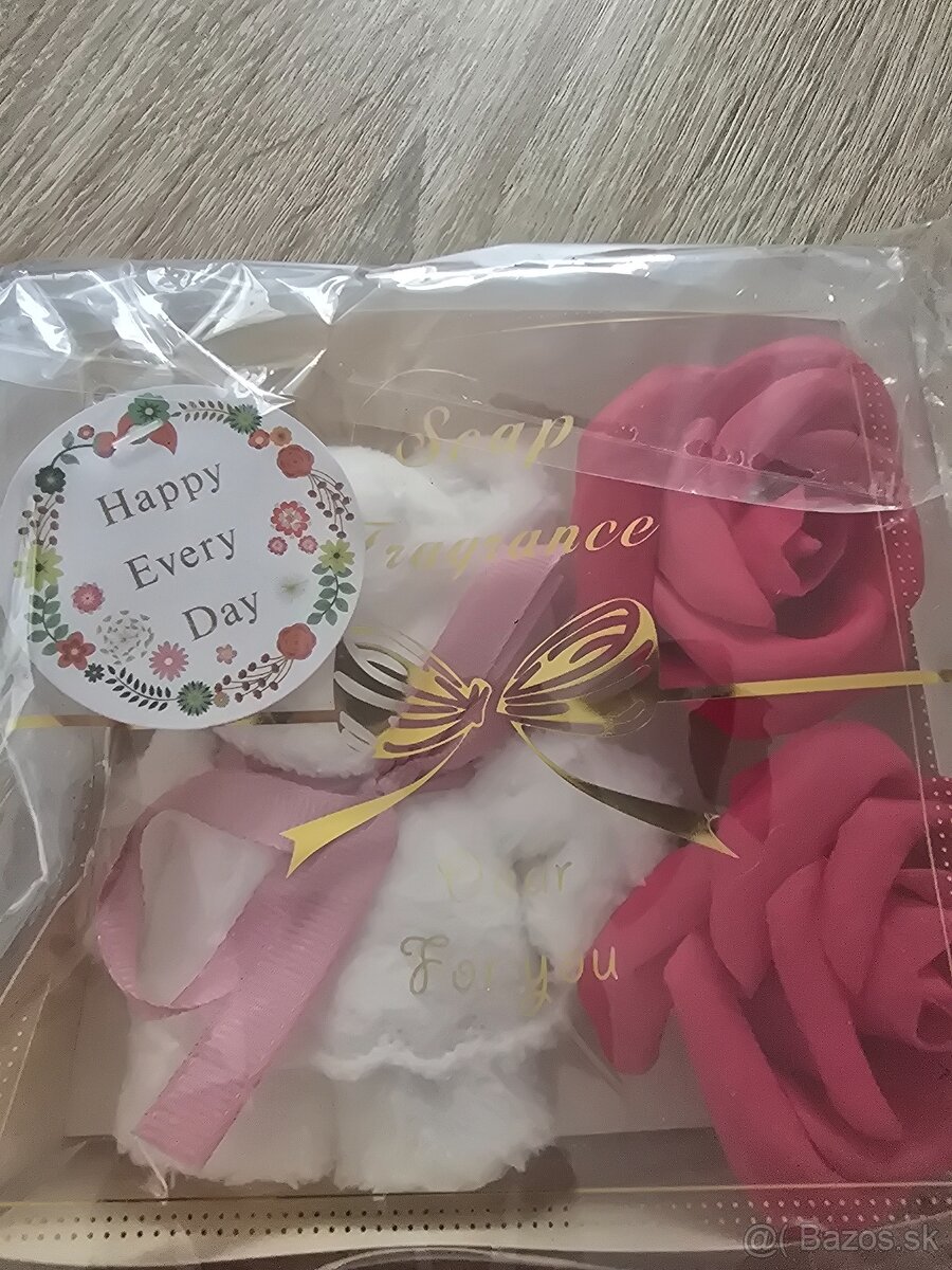 Darčekovy set 2 mydla a uteračik