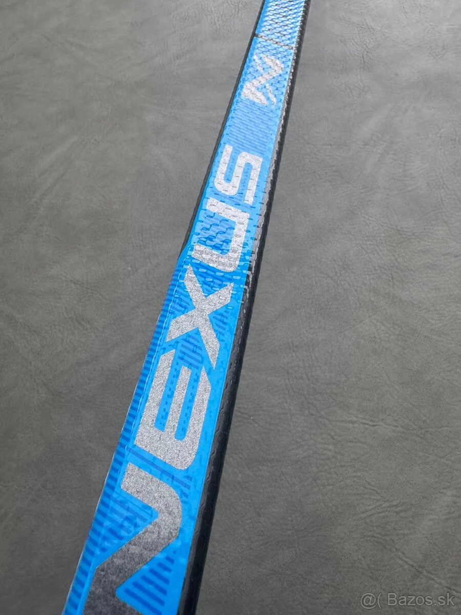 NOVA ✅BAUER NEXUS LEAGUE SR LEFT/LAVACKA_flex 102 P92