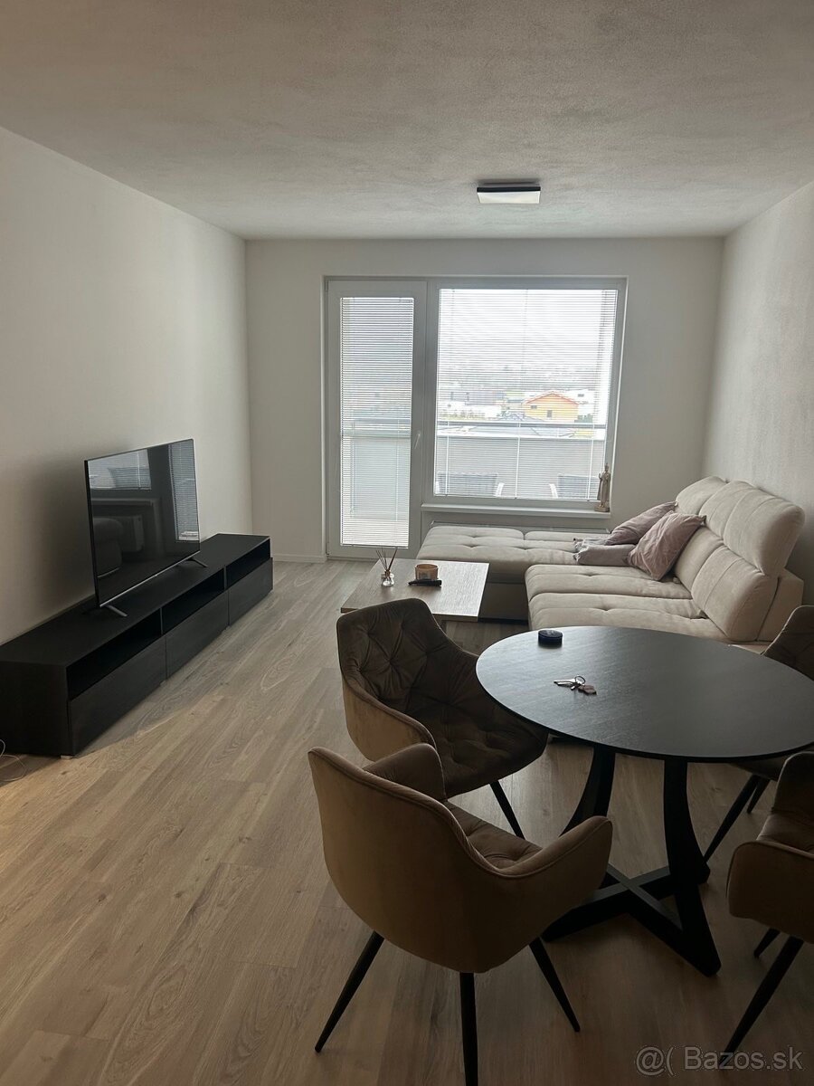 Prenájom 2-izbový byt – Trenčín na Pažiti (novostavba)