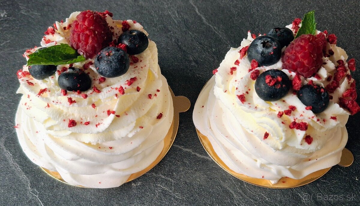 Domáce torty, koláčiky aj slané dobroty