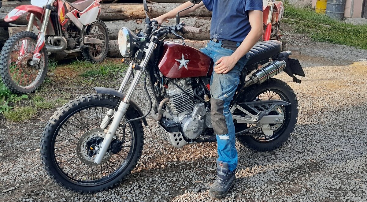 Predam Hondu dominator 650 scrambler