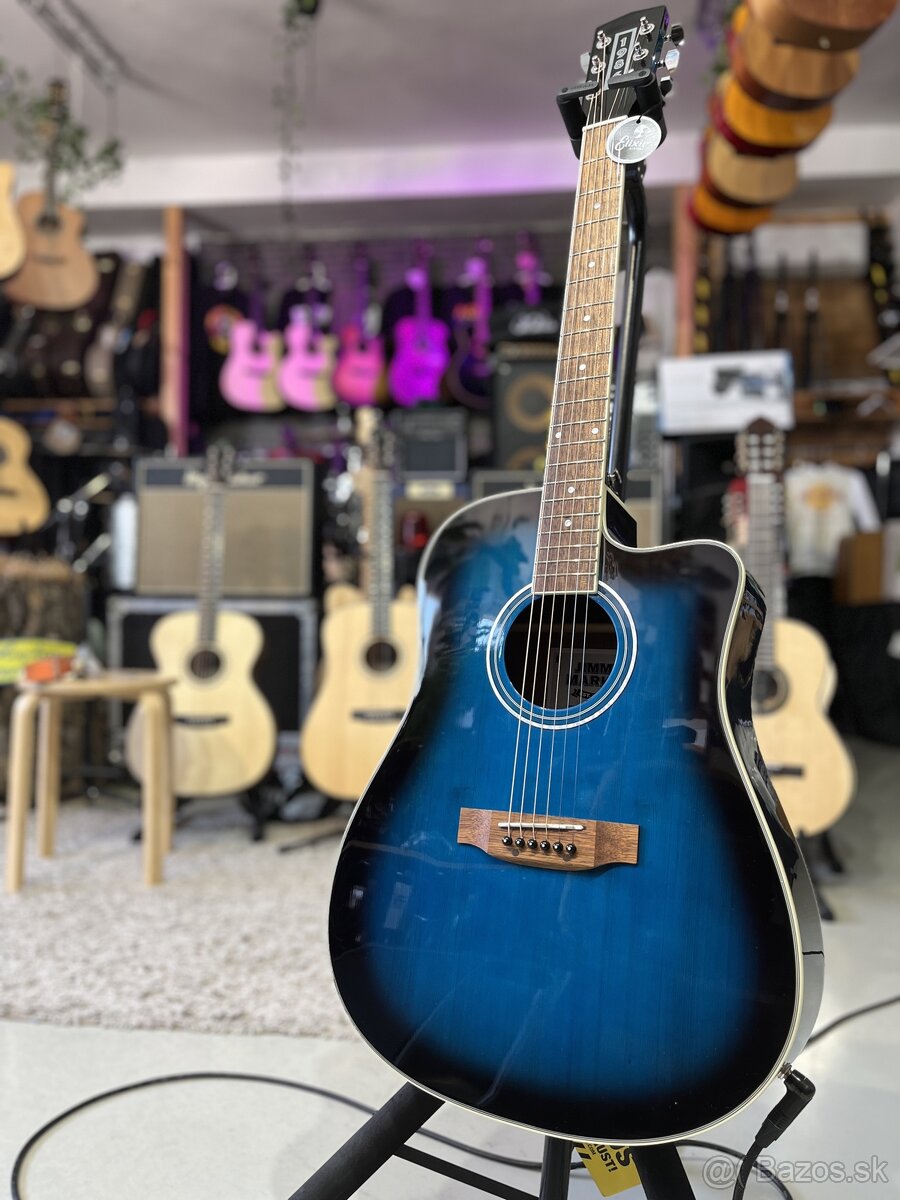 Akustická gitara so snímačom