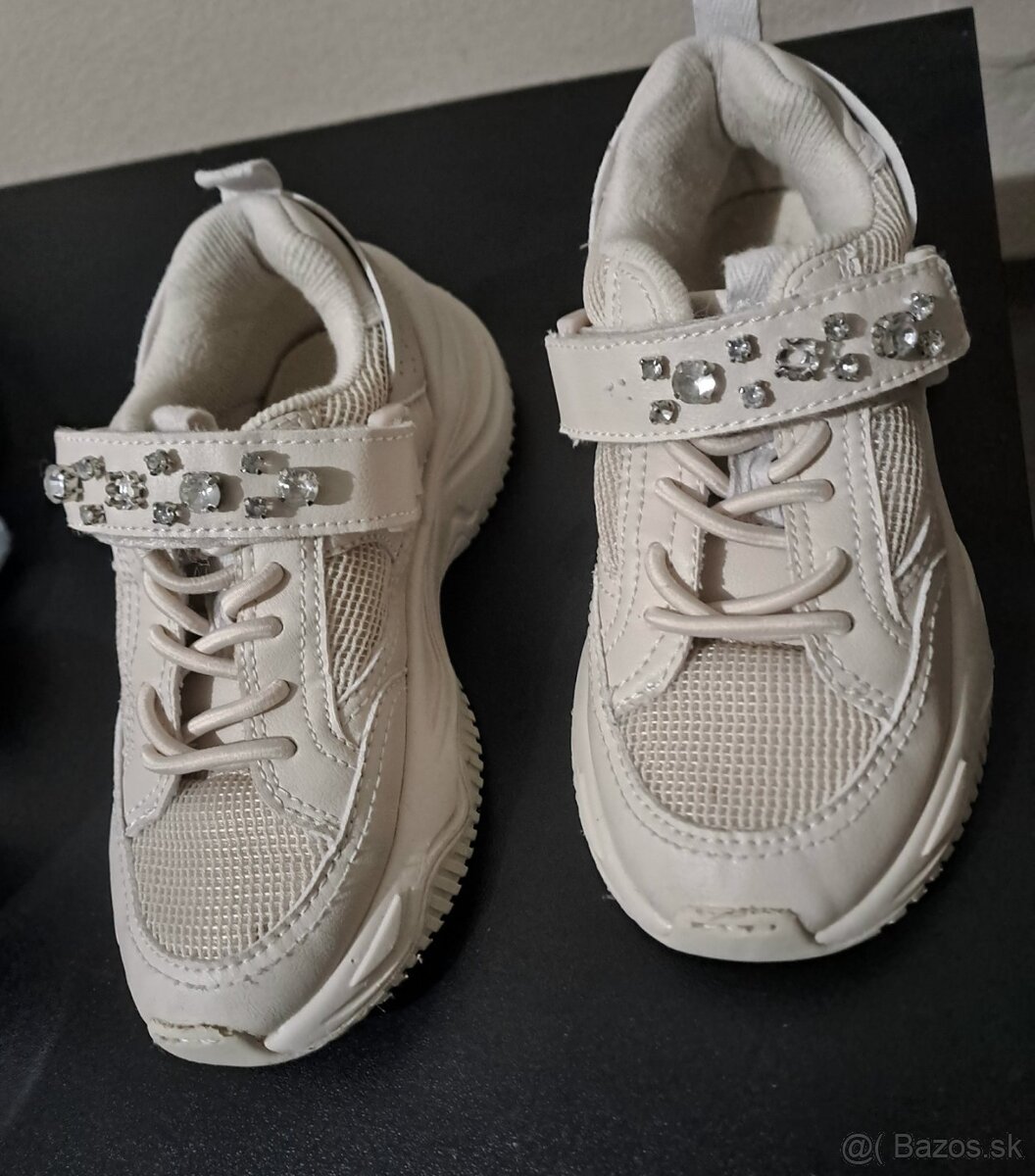 Tenisky s diamantmi 28 Zara